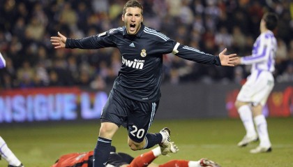 拜仁慕尼黑迎来利好！布纳-萨尔重返训练场，恢复进展超预期