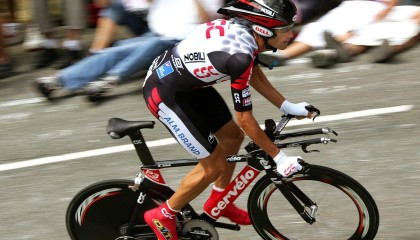 沃尔夫再度回应拉塞尔续约，未对外讨论不代表内部无推进