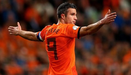 伊涅斯塔挥别绿茵场，巴萨塑造传奇，命运因红蓝而改