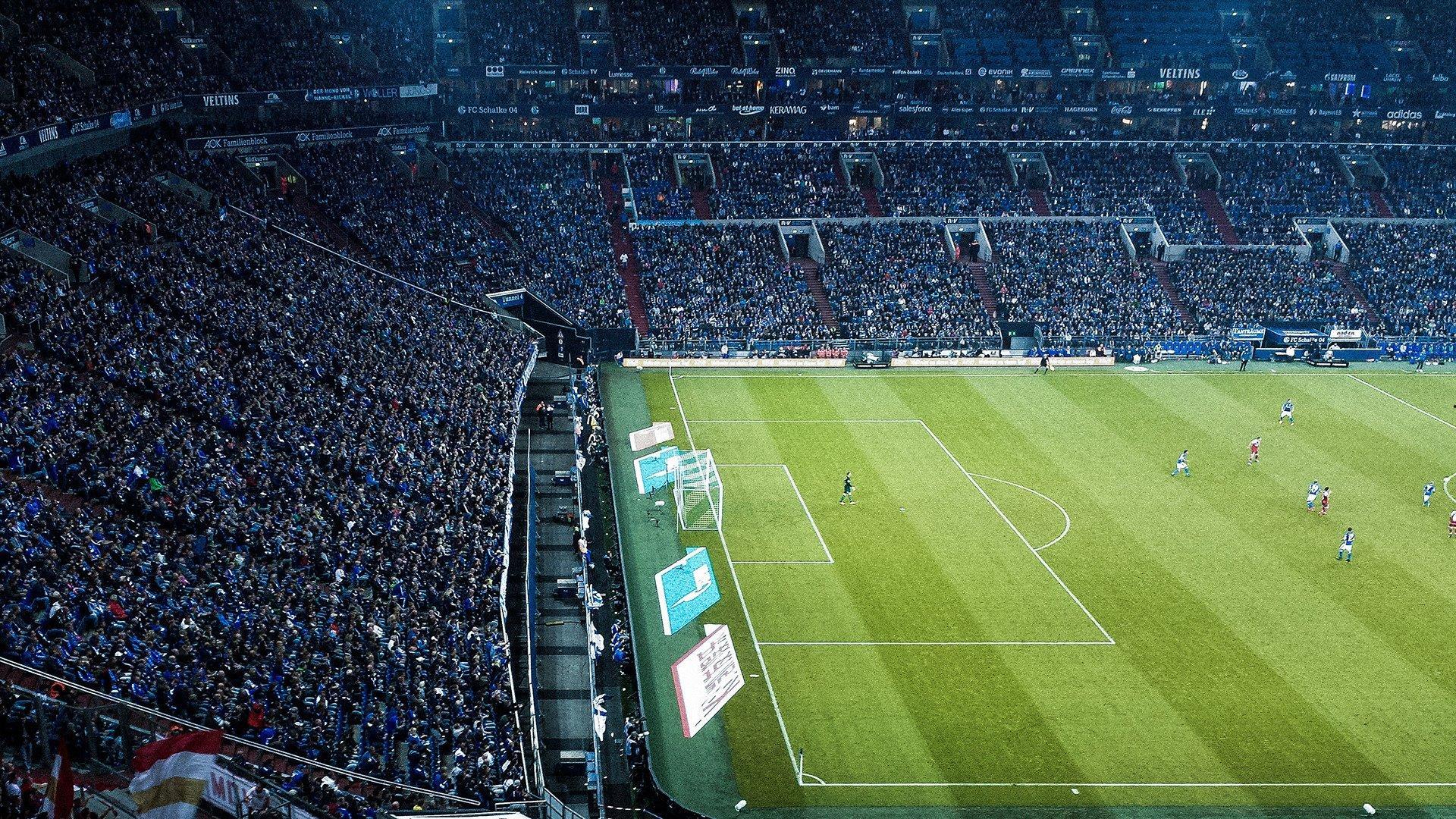 英超风云,特罗萨尔闪耀梅开,阿森纳客场4比0横扫十人伊镇,冠军希望重燃